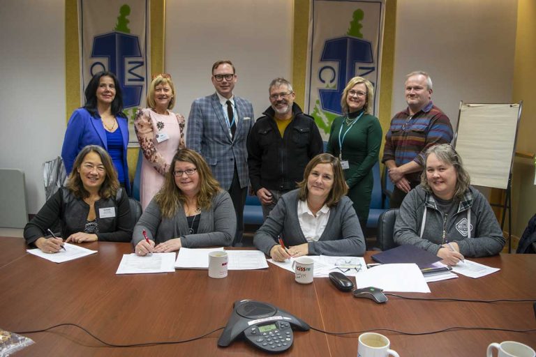 Island health organizations sign Ontario Health Team application