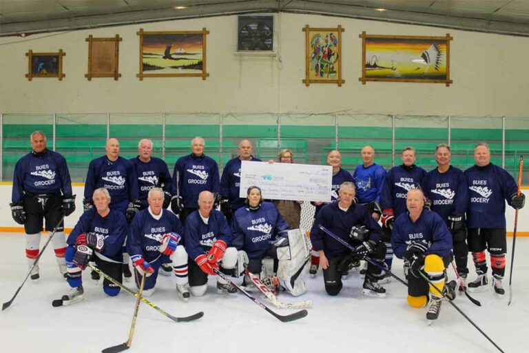 Oldtimers team donates to hospital campaign