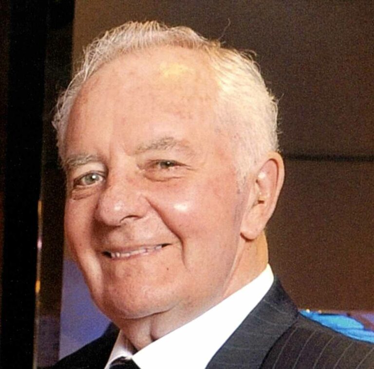 Jack Purvis and his employees recognized for saving Sault Ste. Marie man