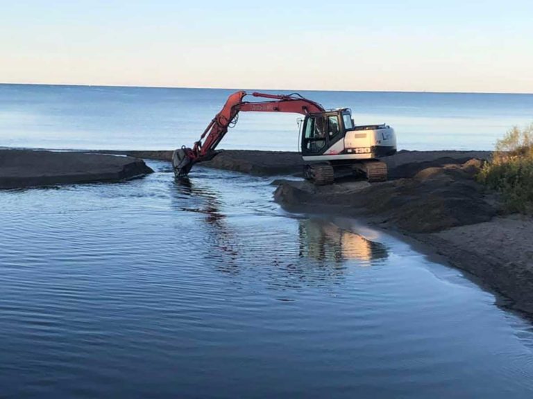 Mindemoya River mouth opened to aid salmon spawn