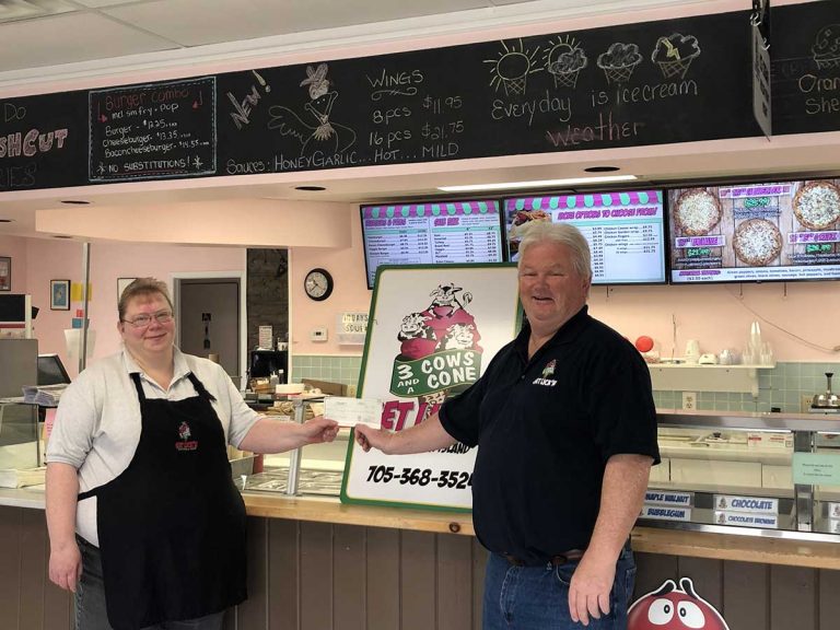 3 Cows manager acknowledged for 25 years of dedication